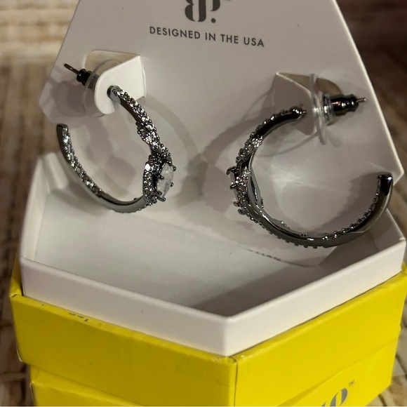 💎Swirling Details💎 RESERVED - Picture 2 of 7